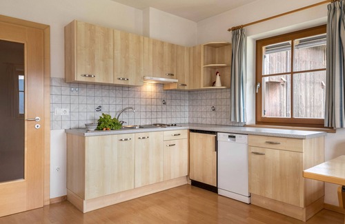 Feldthurns Apartment | Views & Comfort at Woehrmannhof Spinnrad with Garden Access