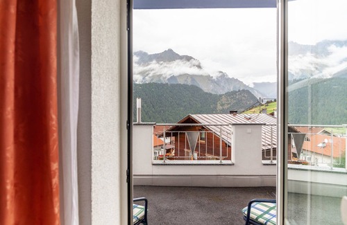 Nauders Apartment | Cozy Wohlfühlnest Apartment: Mountain Views & Sauna Access