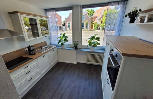 Veldhausen Apartment | Apartment 'Wohnung 2' with Shared Terrace and Wi-Fi