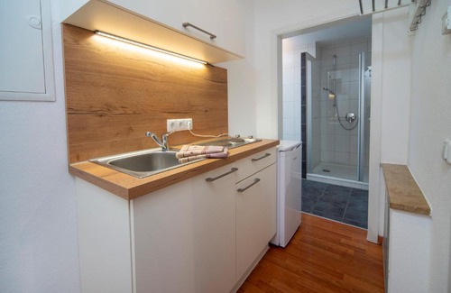 Memmingen House | Cozy Apartment Memmingen Nr. 3 with Hot Tub & High Rating