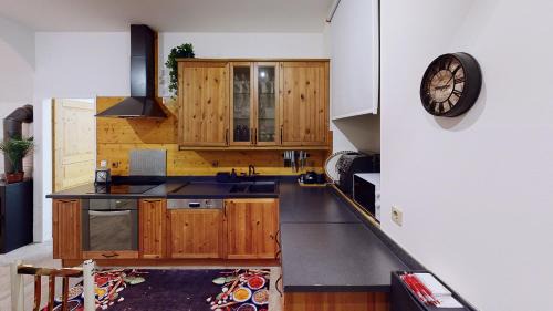 Vienna Apartment | Wood Apartment: Family-Friendly Retreat with High Ratings