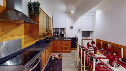 Vienna Apartment | Wood Apartment: Family-Friendly Retreat with High Ratings