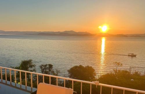 Xiropigado Apartment | Discover Apartment Xenia: 4-Star Oceanfront Retreat