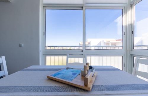 Cubelles Apartment | Oceanfront Escape at Apartment Zafiro - Rated 8.7/10