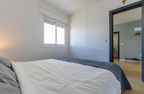 Cubelles Apartment | Oceanfront Escape at Apartment Zafiro - Rated 8.7/10
