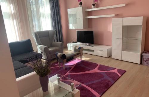 Karlovy Vary Apartment | Highly Rated Zeyerova Apartment: Comfort Awaits You