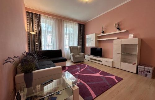 Karlovy Vary Apartment | Highly Rated Zeyerova Apartment: Comfort Awaits You