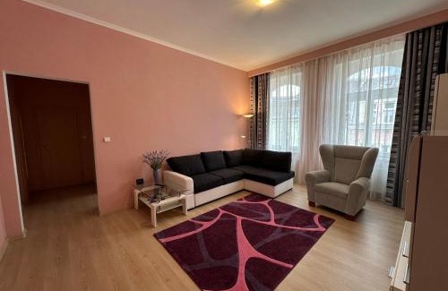 Karlovy Vary Apartment | Highly Rated Zeyerova Apartment: Comfort Awaits You