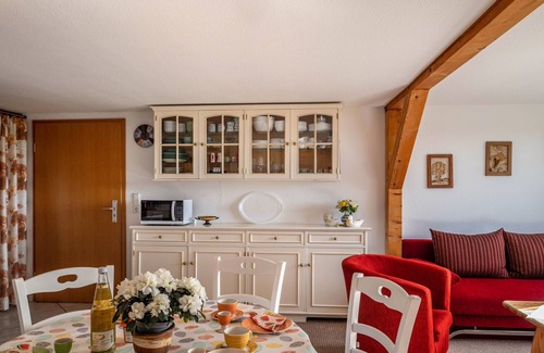 Clausdorf Apartment | Cozy Apartment "Zur Eule - Uhu" with Garden & Free Wi-Fi