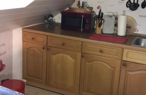 Baunatal Apartment | Cozy Apartment 'Zum Leiselsee' with Garden & Free Wi-Fi