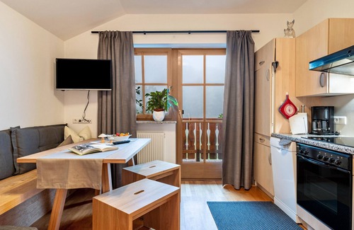 Renon Apartment | Explore 'Zunerhof Morgensonne': Mountain Views & Balcony