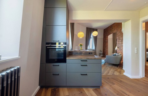 Cuxhaven Apartment | Cozy Apartment 'Zweites Obergeschoss' with Ocean View