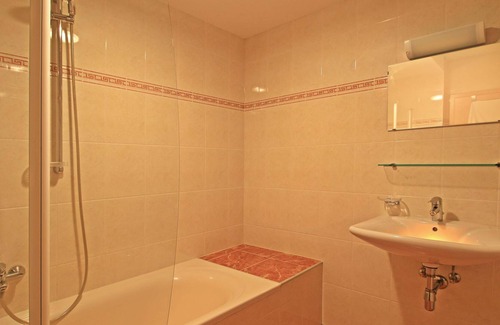 Berwang Apartment | Apartment Zyklame - Chalet zur Rose Frauenschuh und Zyklame