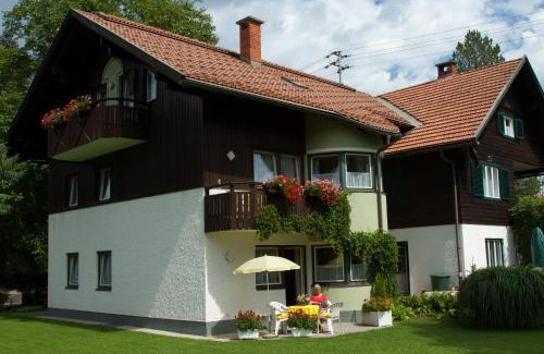 Kotschach-Mauthen Apartment | Stellar Apartmenthaus Berdnik: Pet-Friendly & Family Ready