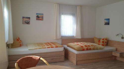 Zwenkau House | Budget-Friendly Apartmenthaus Zwenkau with Kitchen Amenities