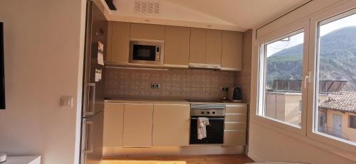 Baga Apartment | Discover Apartmento Bagà: Mountain Retreat with Dining