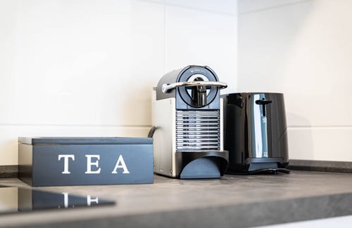 Sudenburg Apartment | Modern Apartmento Green I Central Location with Free Wi-Fi