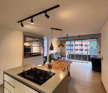 Guayabal Apartment | Modern Apartment in Itagüi Near Aguacatala Metro Station