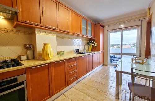 Vila Nova De Cacela Apartment | Family-Friendly Apartmento Silver Terrace T2 by YHA