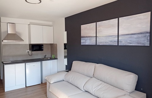 Maliano Apartment | Pet-Friendly Apartmentos Santander Maliaño Suites with Spa