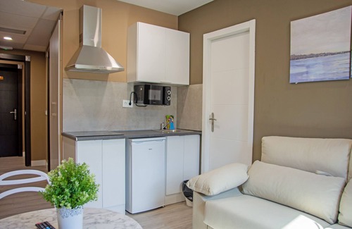 Maliano Apartment | Pet-Friendly Apartmentos Santander Maliaño Suites with Spa