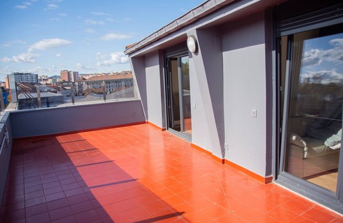 Maliano Apartment | Pet-Friendly Apartmentos Santander Maliaño Suites with Spa