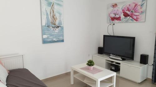 Rogac Apartment | Top-Rated Apartments Šolta: Pet & Child Friendly Retreat