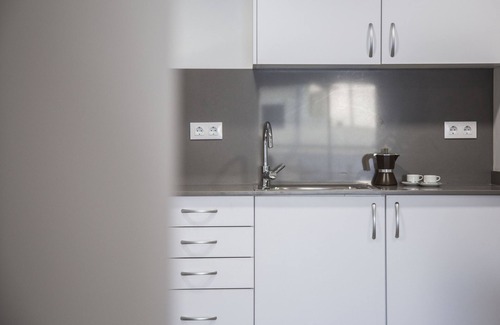 Lloret Town Center Apartment | Guest Rated 10/10: Cozy D33 Apartment with Pool & Spa