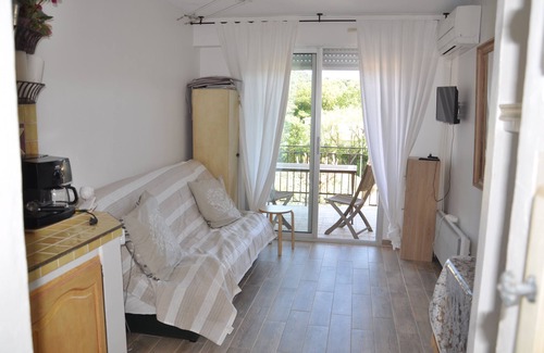 Saint-Tropez Apartment | Exceptional Oceanfront Apartments for 2/3 Guests