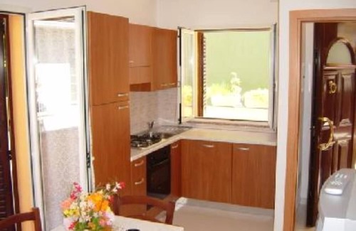Alba Apartment | Spacious Oceanfront Apartments for 4-6 Guests with Pool