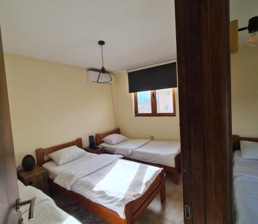 Karuc Apartment | Highly Rated Apartments Aerodrom: Pet-Friendly Retreat