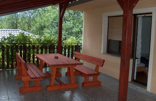 Catrnja Apartment | Pet-Friendly Retreat at Apartments Ana - 8.5/10 Rated Stay