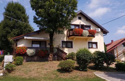 Seliste Dreznicko House | Comfortable Apartments and Rooms with Parking in Plitvice