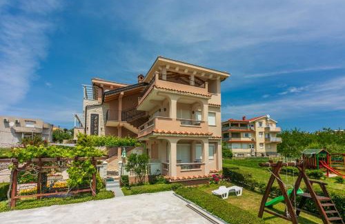 Lopar Apartment | Guest Rated 10/10: Apartments Anica - Family & Pet Friendly