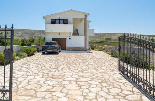 Vlasici Apartment | Family-Friendly Apartments Anica - Explore Vlašići Island Pag