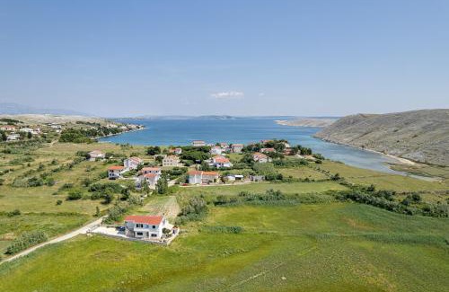 Vlasici Apartment | Family-Friendly Apartments Anica - Explore Vlašići Island Pag