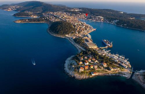 Cove Murtar Apartment | Oceanfront Apartments Antares: Guest Rated 9.8/10