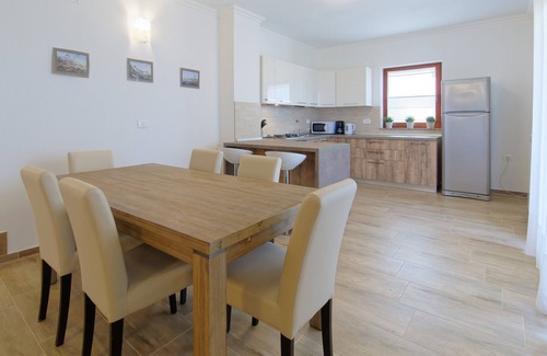 Plovanija Apartment | Guest Rated 10/10: Family-Friendly Apartments Belvedere