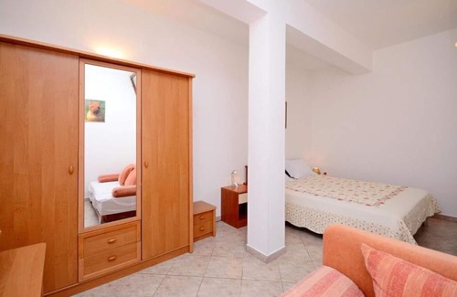 Vintijan Apartment | Oceanfront Apartments Bovarović in Pula - Guest Rated 10/10