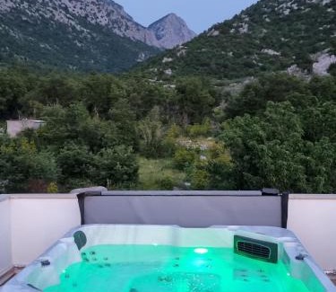 Gornja Brela Apartment | Stunning Oceanfront Apartments Brelezza - 4-Star Retreat