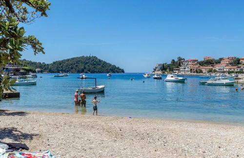 Brna Apartment | Beautiful Apartments by the Sea in Brna, Korcula - 4 Star