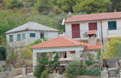 Cove Donja Krusica (Donje selo) Apartment | Pet-Friendly Apartments by the Sea in Donja Kruscica