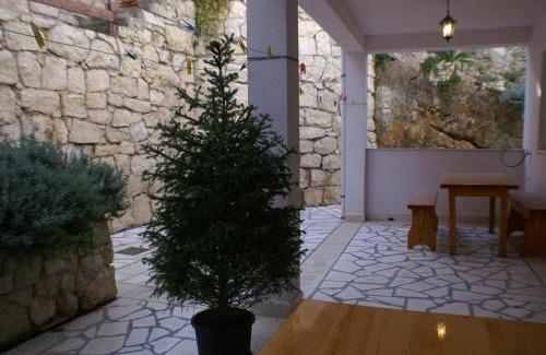 Cove Tri Zala (Zrnovo) Apartment | Pet-Friendly Apartments by the Sea in Korcula - 10/10 Rated