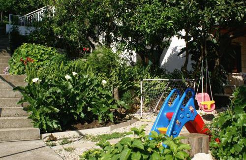 Kuciste Apartment | Cozy Seaside Apartments in Kuciste, Peljesac - Pet Friendly