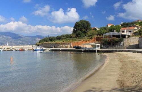 Vela Glavica Apartment | Beachside Apartments in Lumbarda, Korcula - Guest Rated 10/10