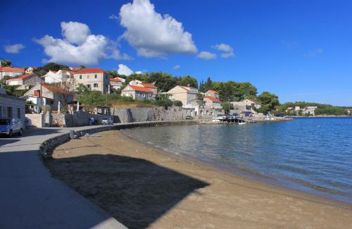Vela Glavica Apartment | Beachside Apartments in Lumbarda, Korcula - Guest Rated 10/10