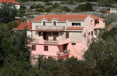 Racisce Apartment | Family-Friendly Apartments by the Sea in Racisce, Korcula