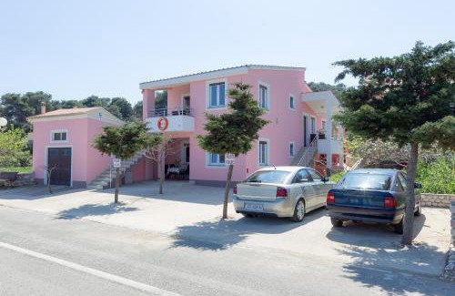 Veli Rat Apartment | Seaside Apartments in Veli Rat, Dugi Otok - Family-Friendly