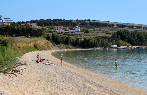 Vlasici Apartment | Beachfront Apartments in Vlasici, Pag - Family Friendly Stay