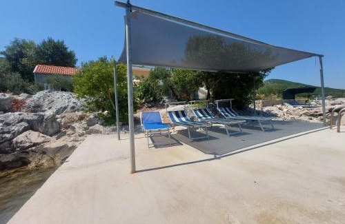 Putnikovic Apartment | Cozy Apartments by the Sea in Zuronja, Peljesac - Rated 9/10